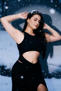 654066958: Chica busca chico en Sevilla