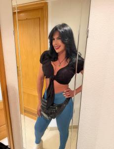664227044: Travesti en Granada