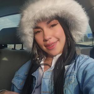 647075884: Chica busca chico en Huelva