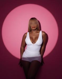 612480442: Chica busca chico en Navarra