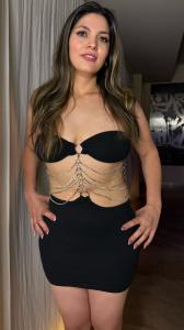 645696271: Chica busca chico en Barcelona