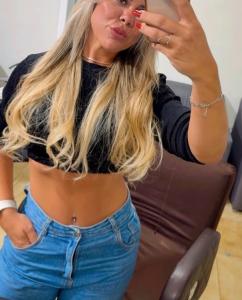 613285333: Chica busca chico en Gerona