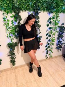 617746381: Chica busca chico en Madrid