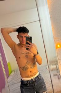 617658902: Chico busca chica en Sevilla