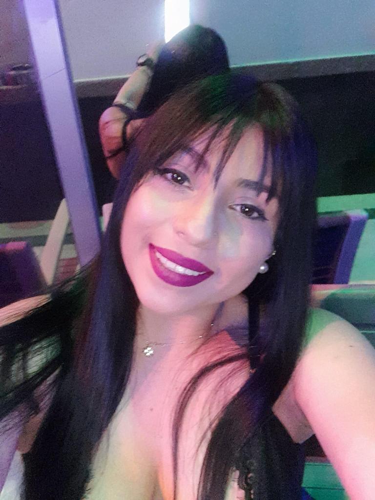 Chica busca chico en Cantabria: Chica busca chico