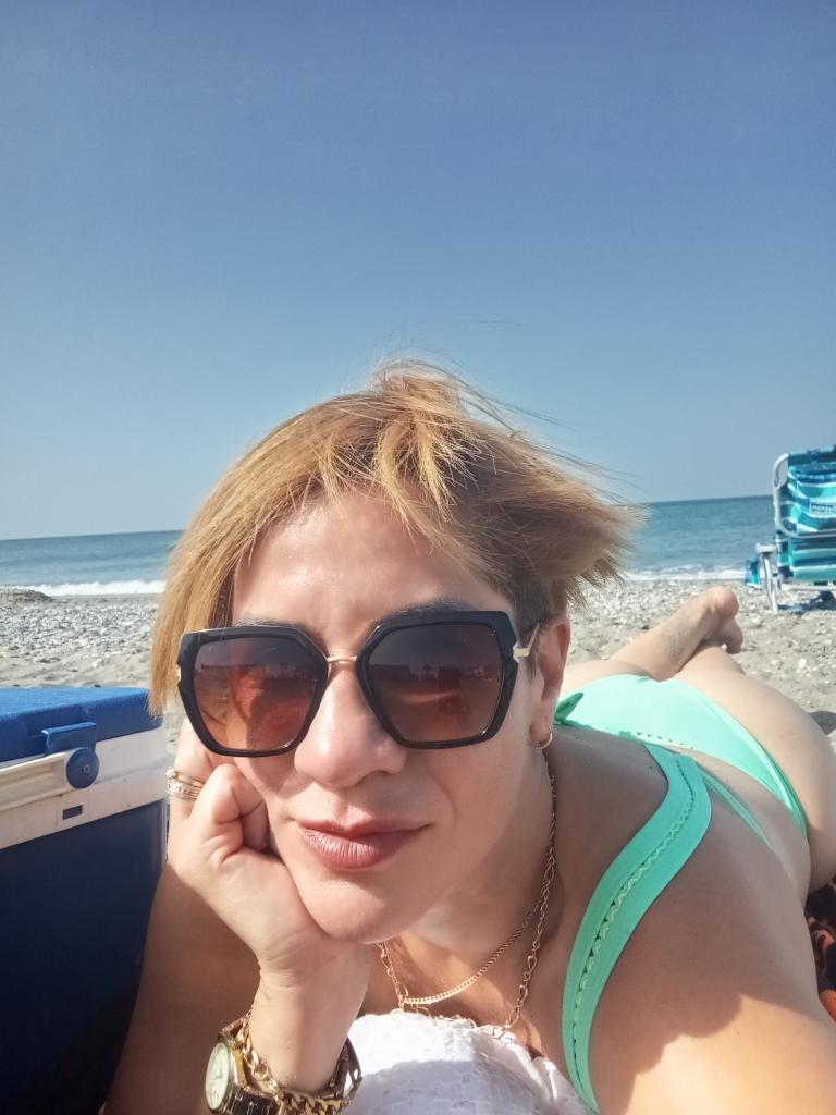 672017347: Chica busca chico en Cádiz