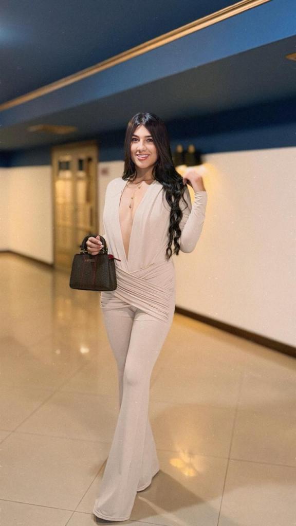 Chica busca chico en Alicante: Chica busca chico