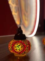 697550630: Chica busca chico en Madrid