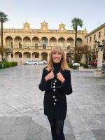 665934141: Chica busca chico en Sevilla