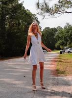 665934141: Chica busca chico en Sevilla