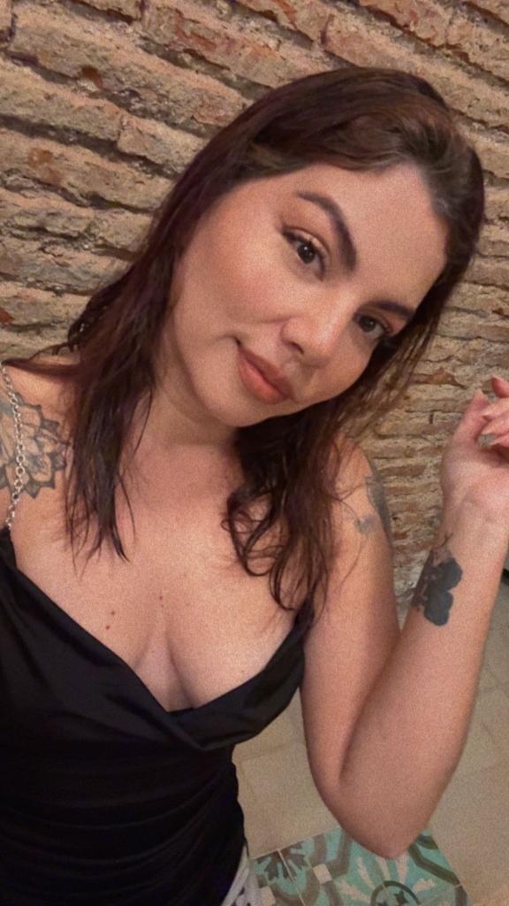 Chica busca chico en Granada: 