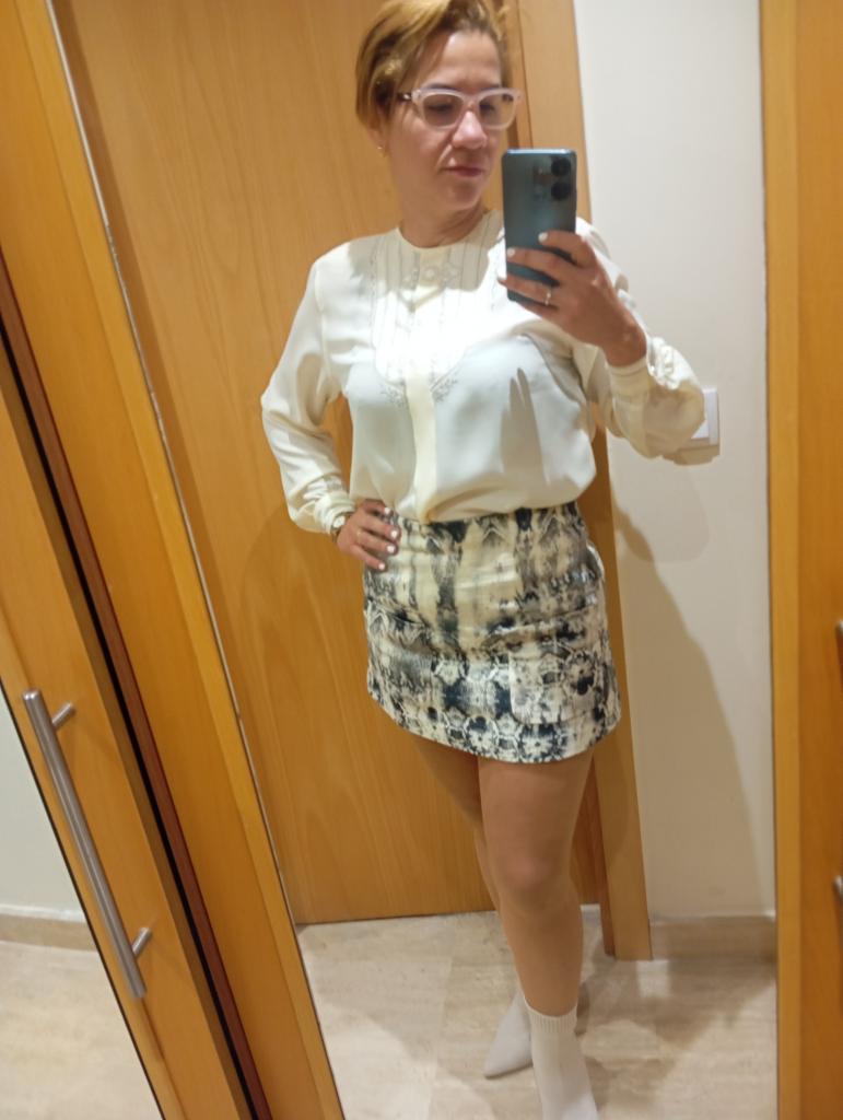 Chica busca chico en Cádiz: 