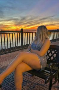 Chica busca chico en Huelva: 