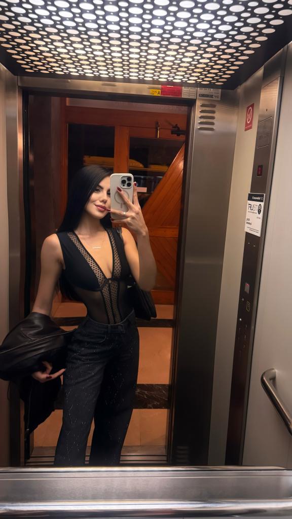 Chica busca chico en Alicante: Chica busca chico