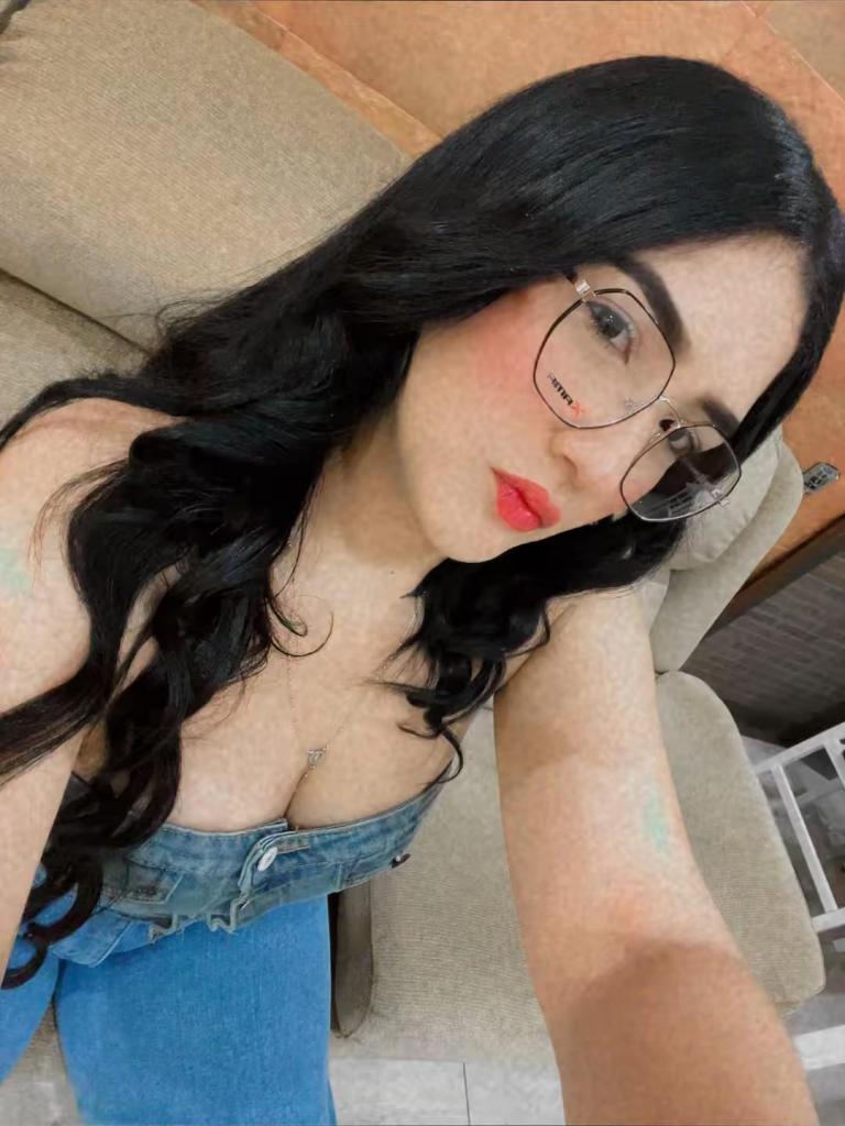 Chica busca chico en Jaén: 