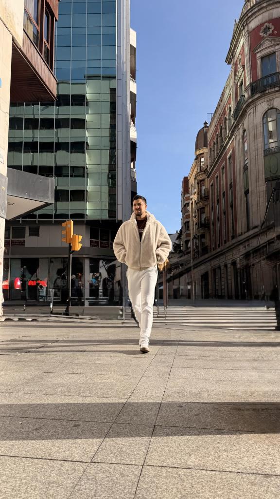 Chico busca chica en Asturias: 