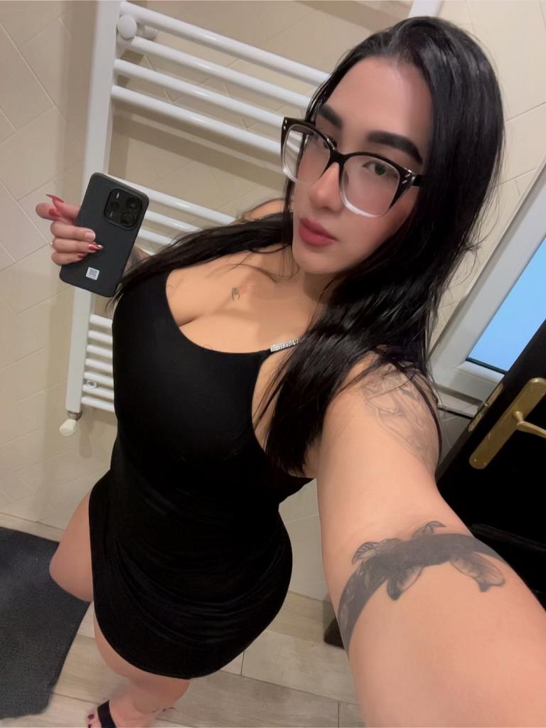 Chica busca chico en Sevilla: 