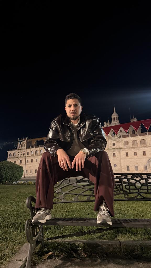 Chico busca chica en Asturias: 