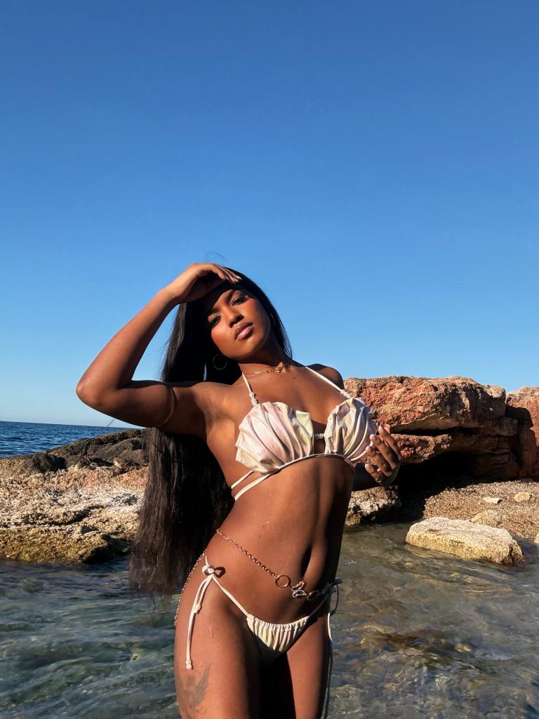 613763554: Transexual en Ibiza