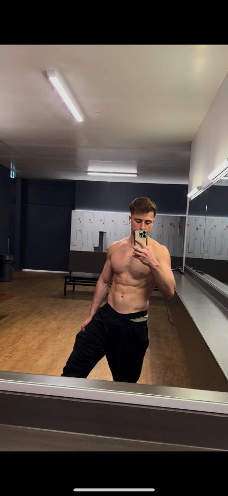 661341011: Chico busca chica en Málaga