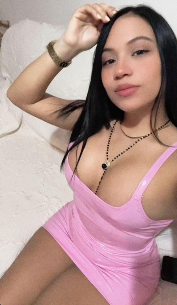 Chica busca chico en Ibiza: 