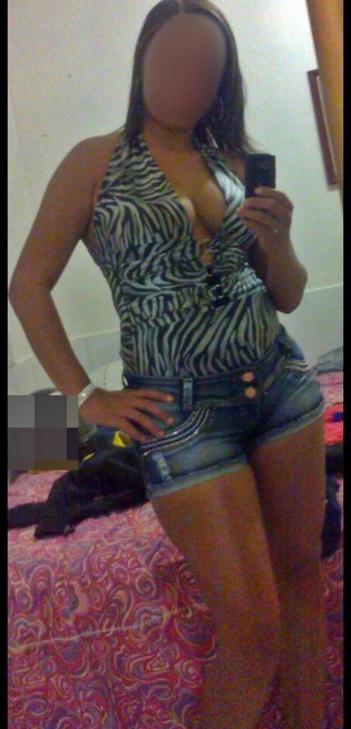 Chica busca chico en Huelva: 