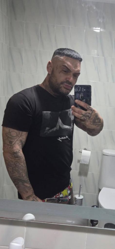 663298354: Chico busca chica en Valencia