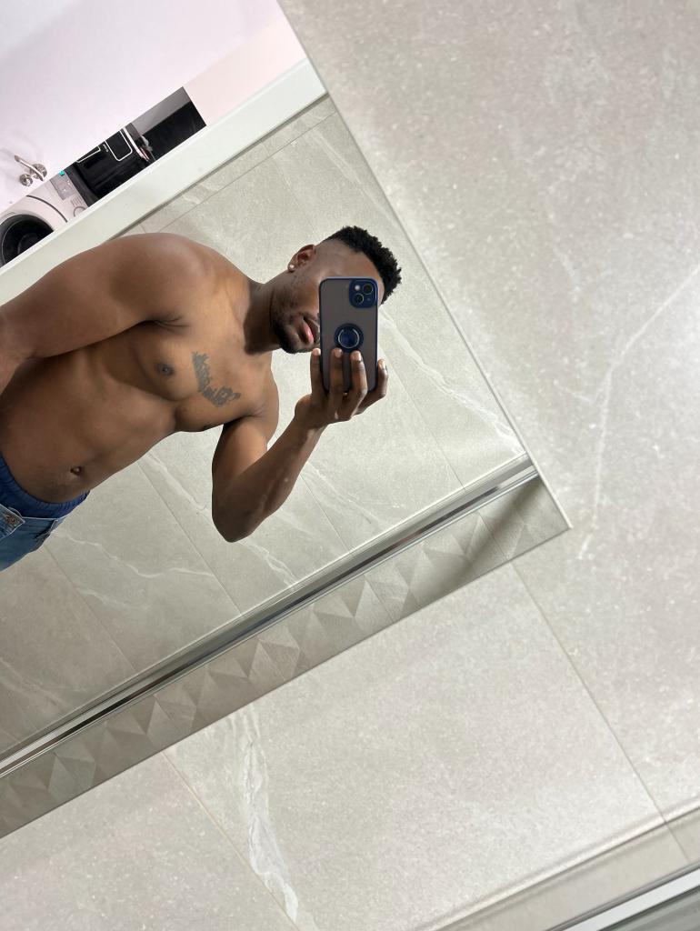 643882257: Chico busca chica en Madrid