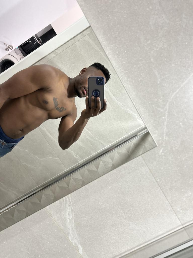 643882257: Chico busca chica en Madrid