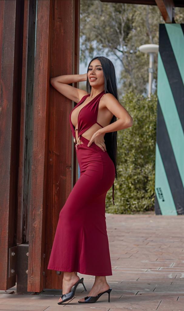 Chica busca chico en Ibiza: 