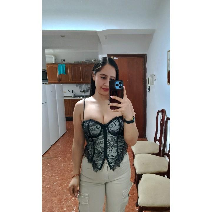 667694619: Chica busca chico en Sevilla