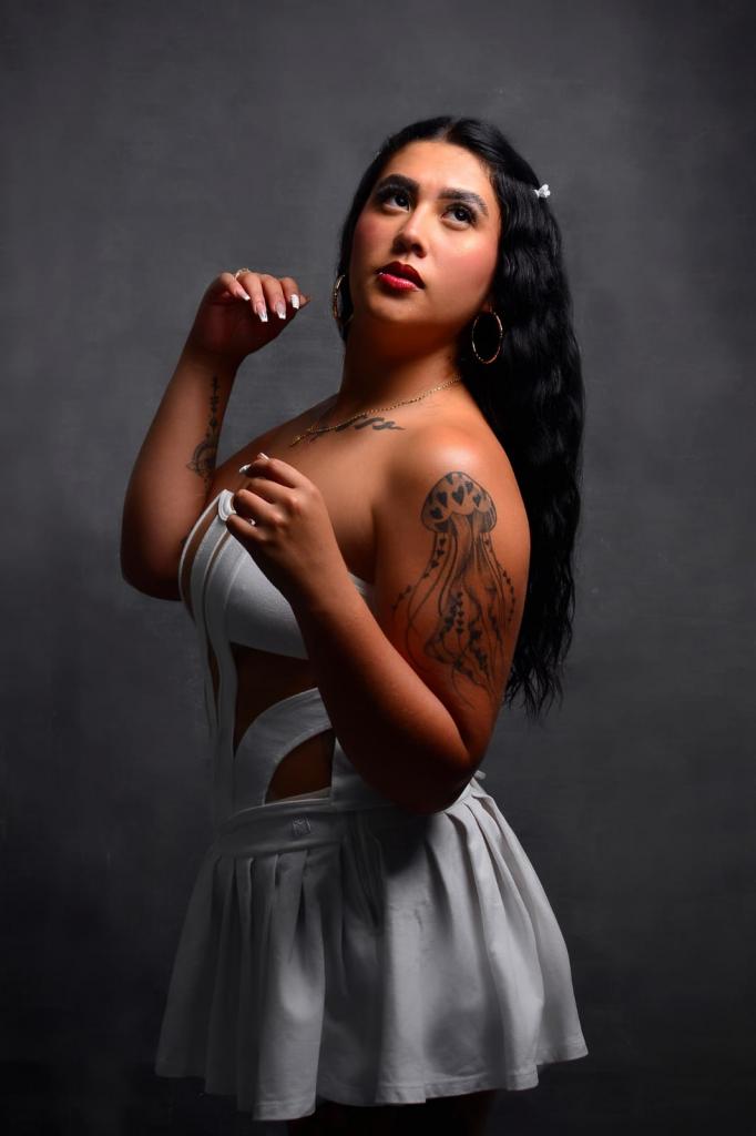 Chica busca chico en Ibiza: 