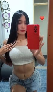 692802967: Chica busca chico en Barcelona