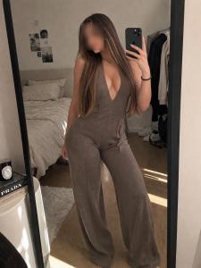 664035152: Chica busca chico en Madrid