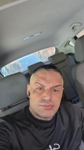 663298354: Chico busca chica en Valencia