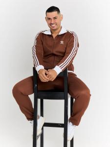 600771109: Chico busca chica en Madrid