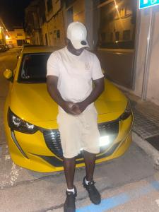 602575927: Chico busca chica en Barcelona