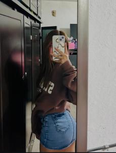 631825449: Chica busca chico en Málaga