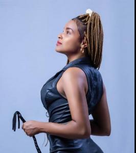 654238319: Chica busca chico en Valencia