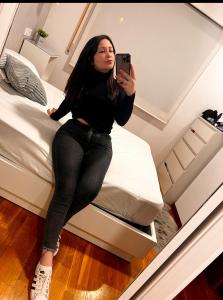 672963168: Chica busca chico en Ibiza