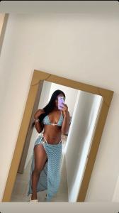 623549957: Chica busca chico en Barcelona