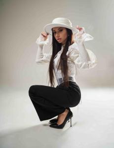 634183260: Chica busca chico en Ibiza