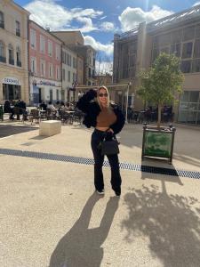 631436997: Chica busca chico en Alicante