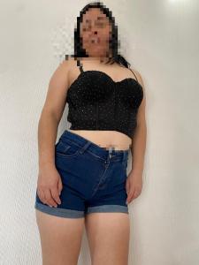 607186242: Chica busca chico en Madrid