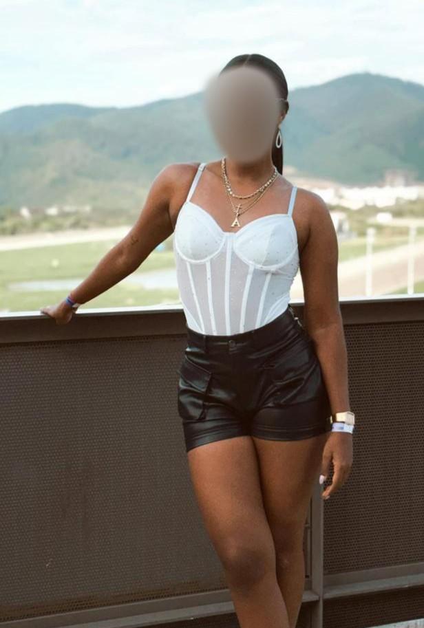 Chica busca chico en Almería: 