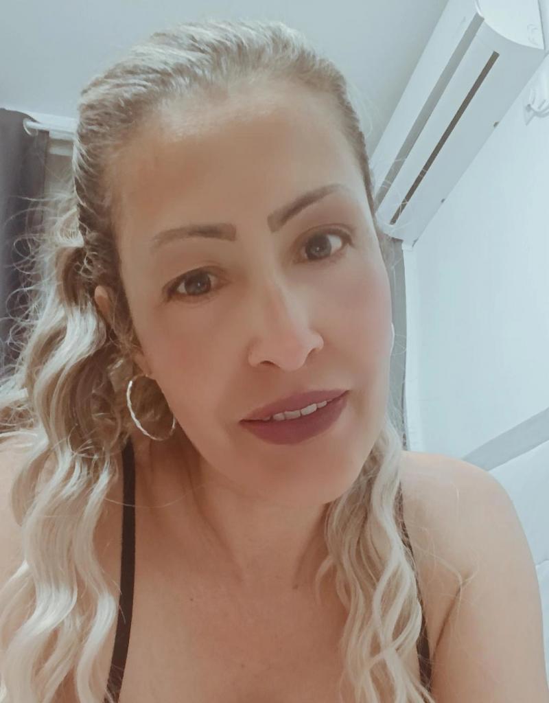 Chica busca chico en Alicante: 