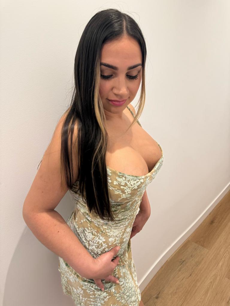 662681493: Chica busca chico en Málaga