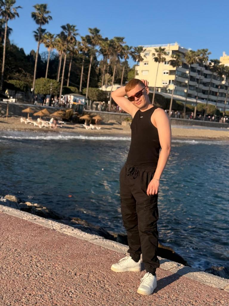 Chico busca chica en Málaga: 