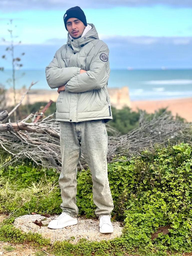 Chico busca chica en Huelva: 