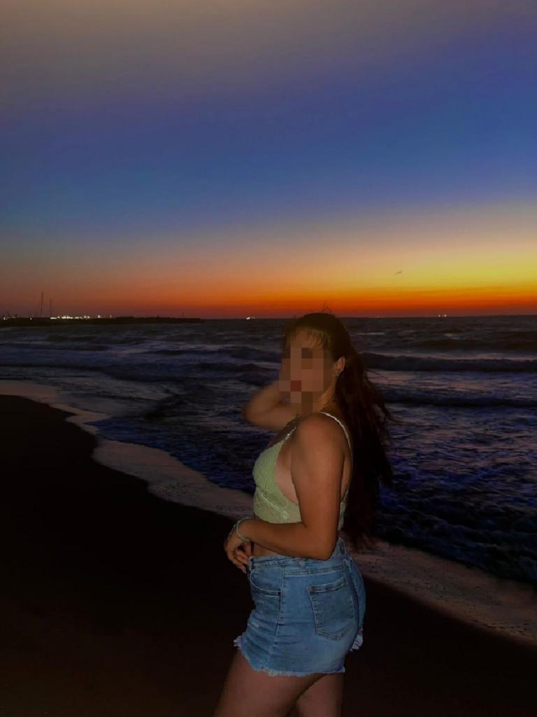 Chica busca chico en Cádiz: 